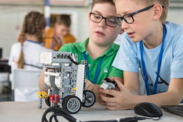 Discover, Innovate, Excel: Embrace the Potential of STEM! - Education UAE