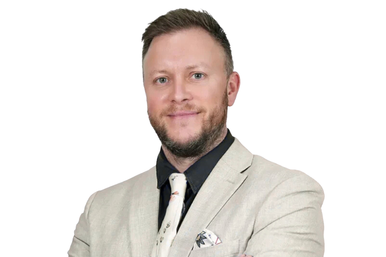 samuel-holliday-new-principal-amity-english-school-dubai-portrait