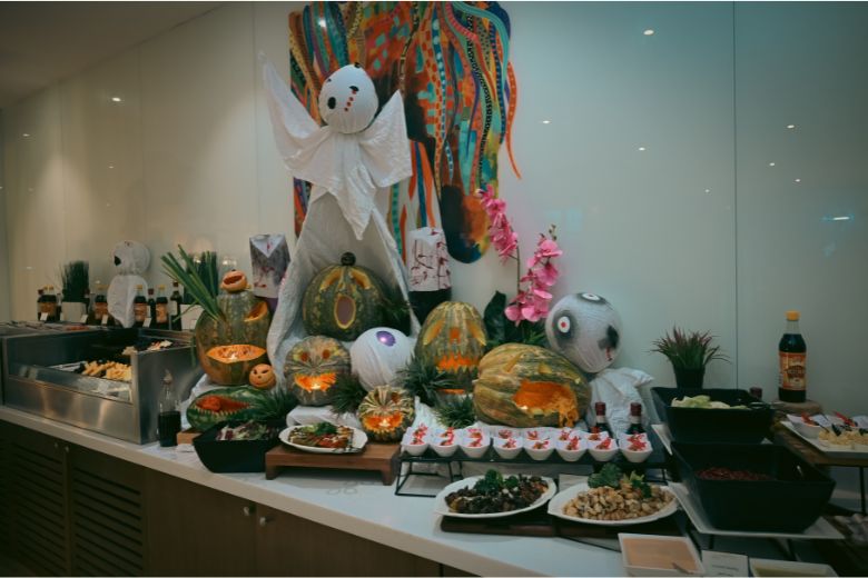 Daily breakfast and access to all Halloween activities
