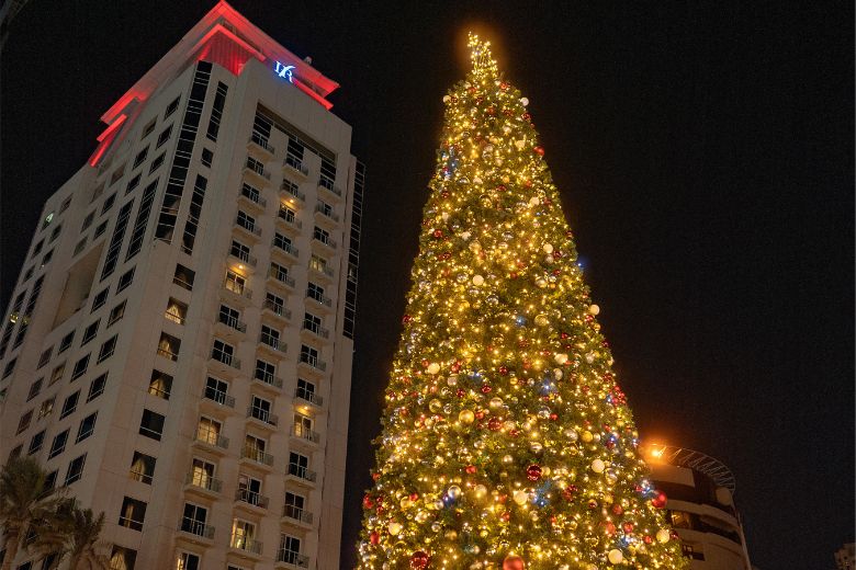 Tree Lighting Ceremony and Gingerbread House Decorating