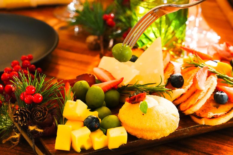 Enjoy a joyful three-course festive brunch at Studio One Hotel